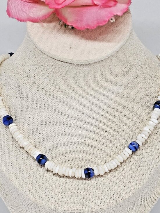 Real White Puka Shell Blue Glass Bead Necklace Surfer Choker 18" Surf Boho - Picture 2 of 9